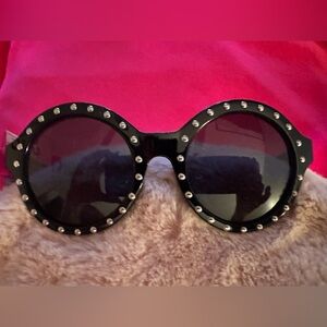 Women's Black Round Studded Sunglasses